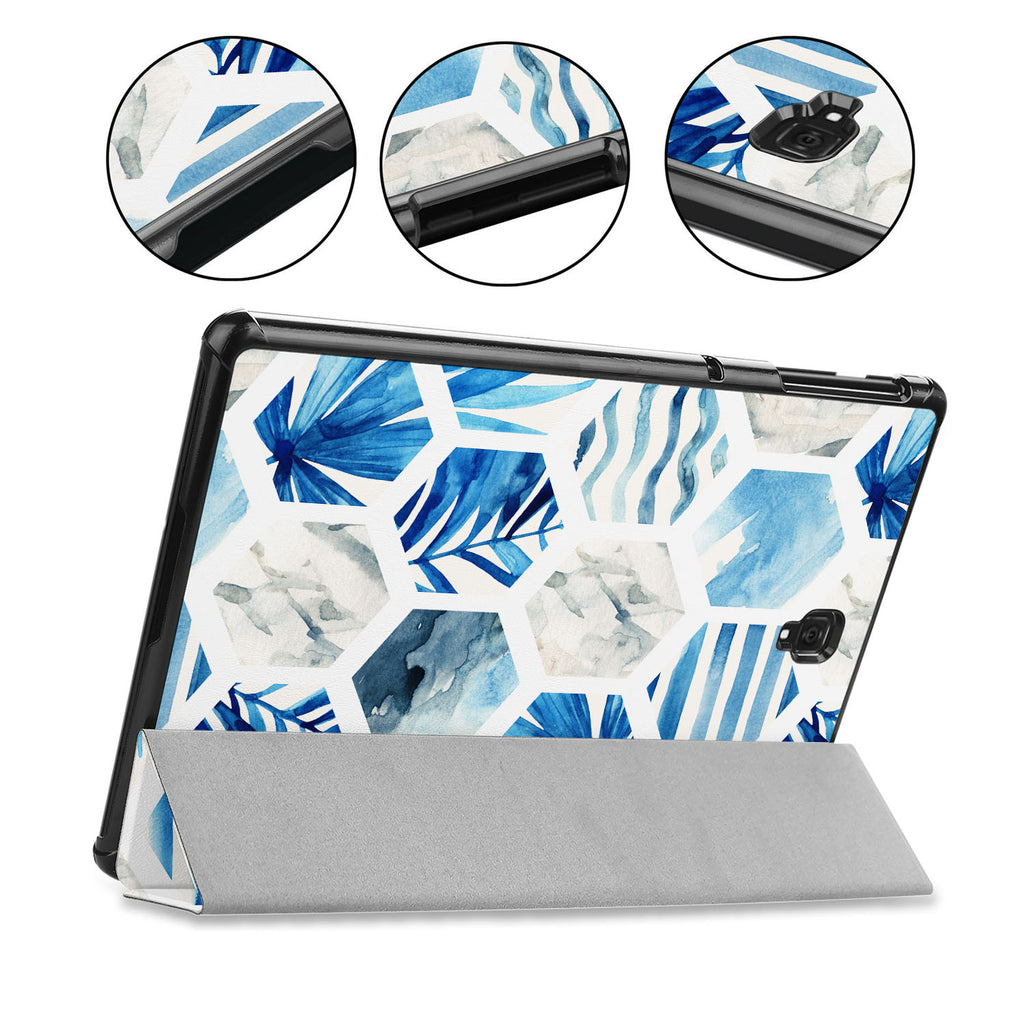 Full, comfortable access to all ports and function buttons